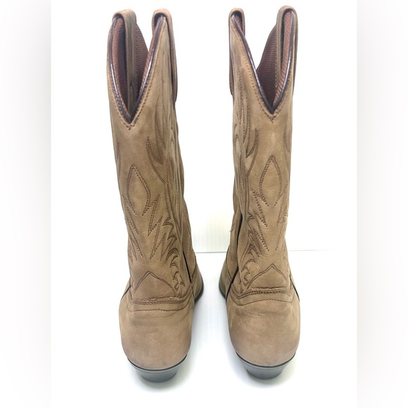 🤠”ACME” Women’s Vintage Beautiful Mid-Calf Caramel/Tan Cowboy Boots
Size 8🐴 - Picture 9 of 17